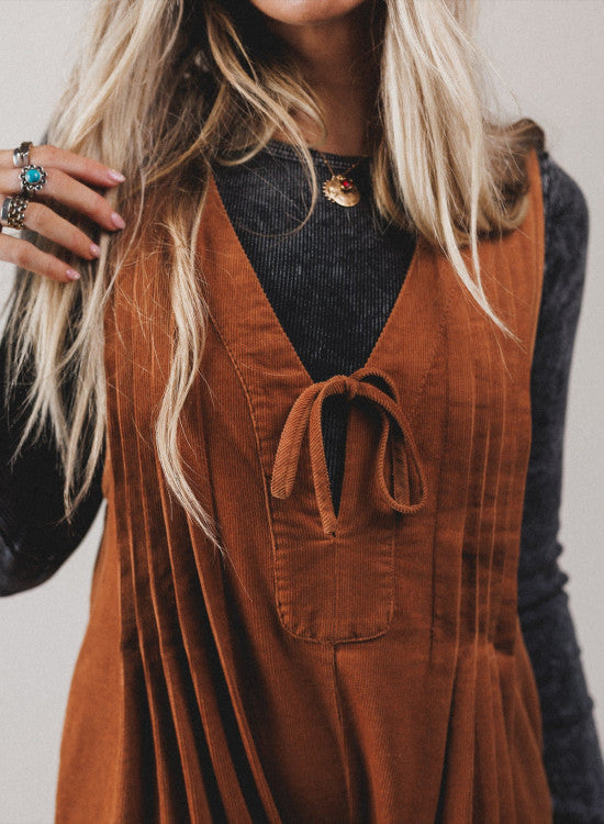 Cinnamon Solid Color Tie V Neck Sleeveless Corduroy Romper