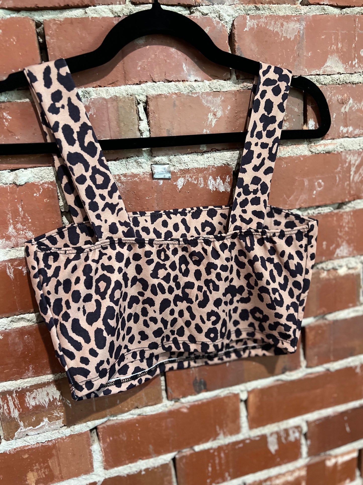 Leopard Crop