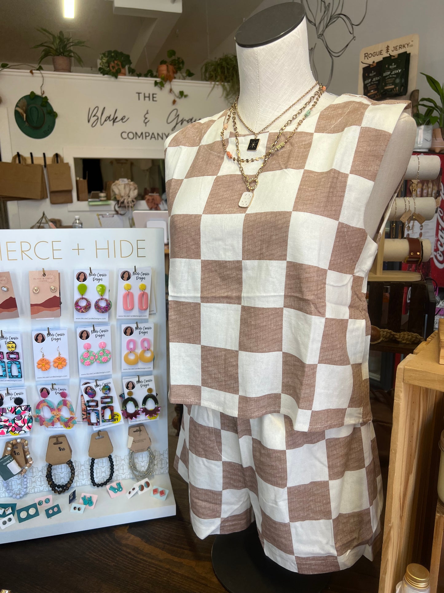 Checkered Set